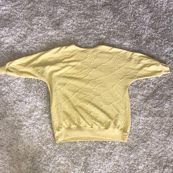 🤕💛  Vintage Textured Sweater - Picture 5 of 5